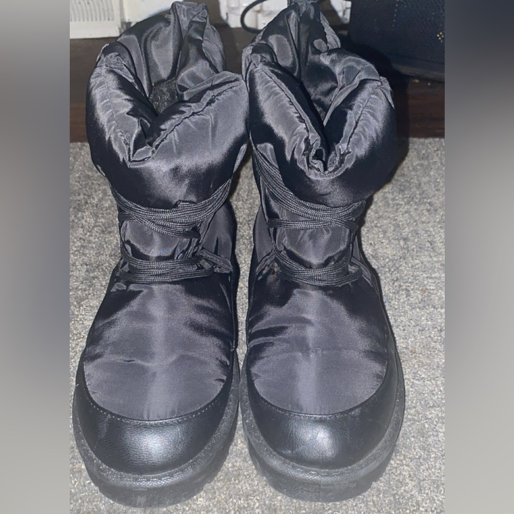 Black Snow Boots